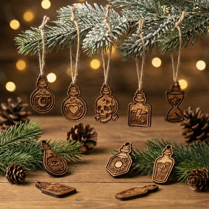 Small dice bag hand-sewn from panne velvet copper shine of the forge