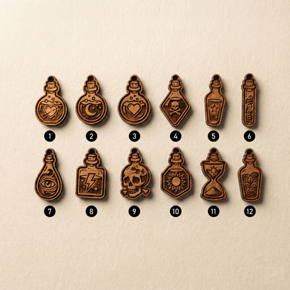 Small dice bag hand-sewn from panne velvet copper shine of the forge