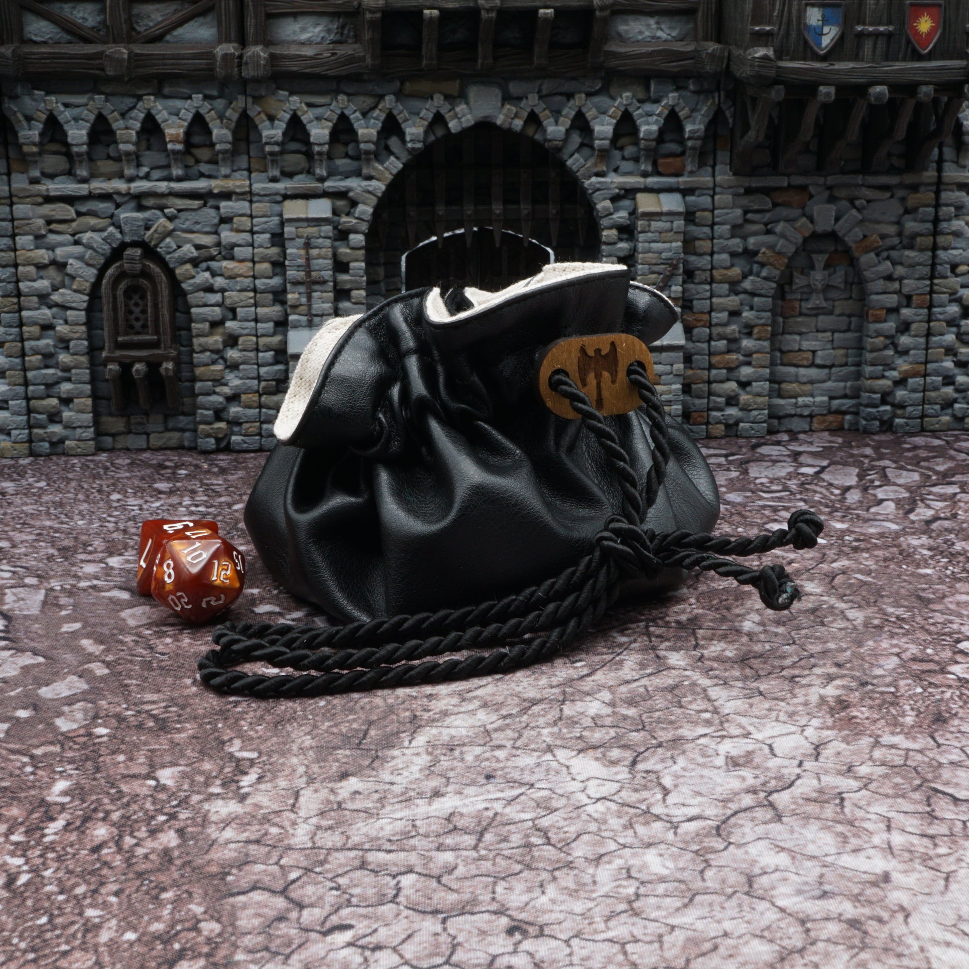 tabletop aufbewahrung Small dice bag hand-sewn from vegan leather